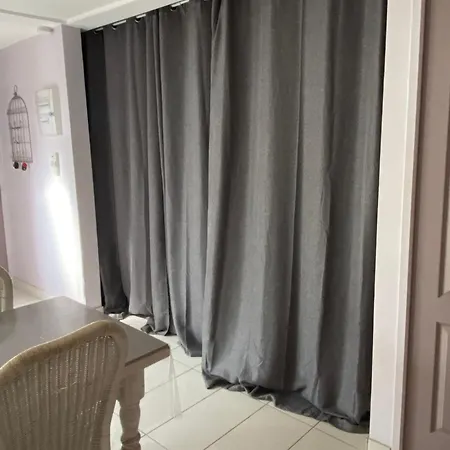Pavillon 3 Dans Avec Piscine Ferienhaus *
