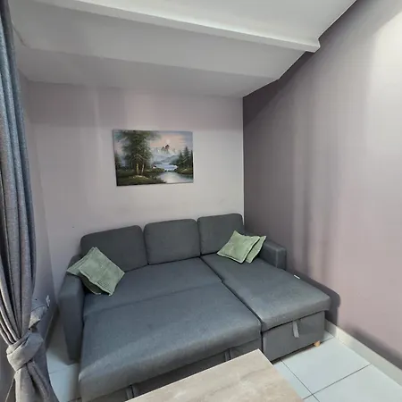 Pavillon 3 Dans Avec Piscine