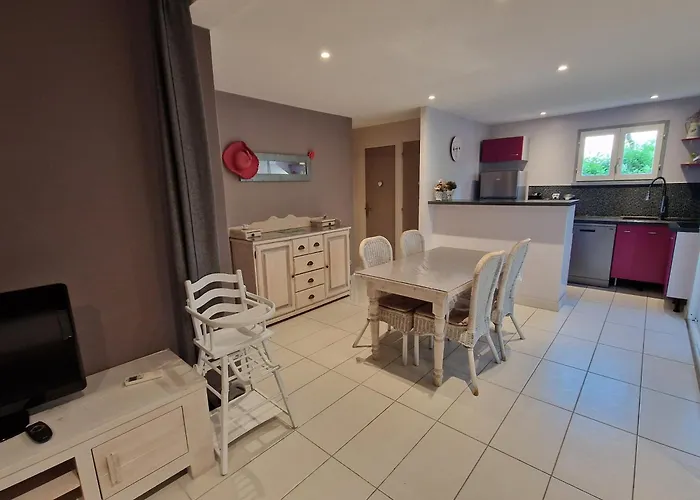 Pavillon 3 Dans Avec Piscine